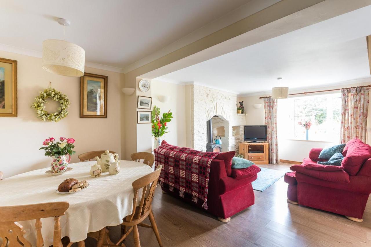 2 Tan Yr Eglwys Villa Pontardawe Bagian luar foto