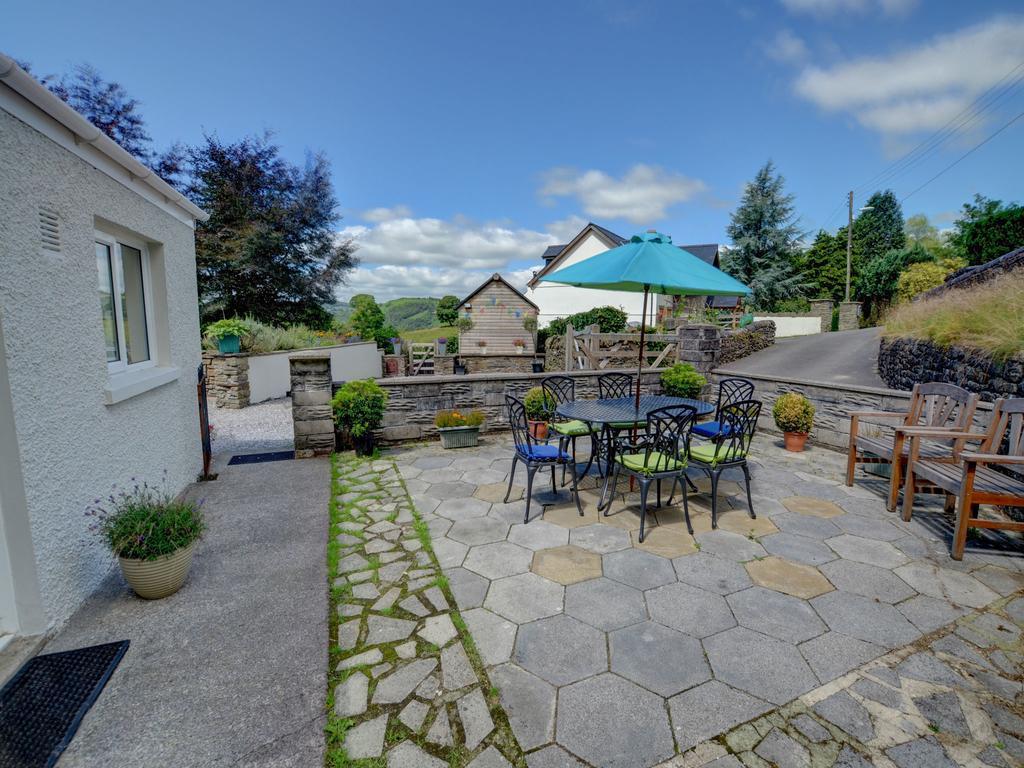 2 Tan Yr Eglwys Villa Pontardawe Bagian luar foto